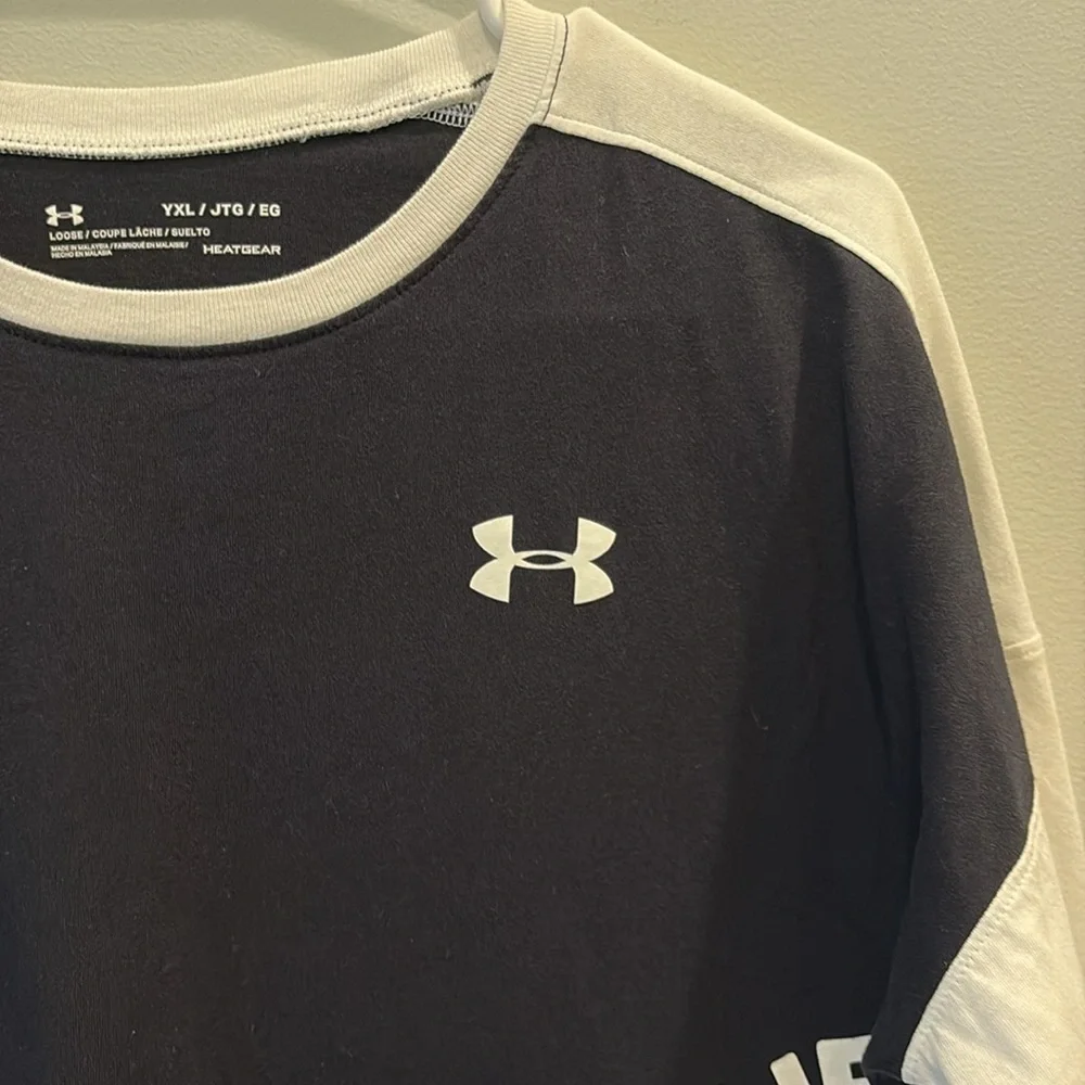 Under Armour Kids Sportsstyle color blocked Long Sleeve Shirt. Size youth XL - Picture 4 of 10